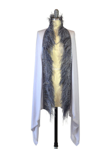 Fine Cashmere Wrap with Double Ostrich Feathers in Black