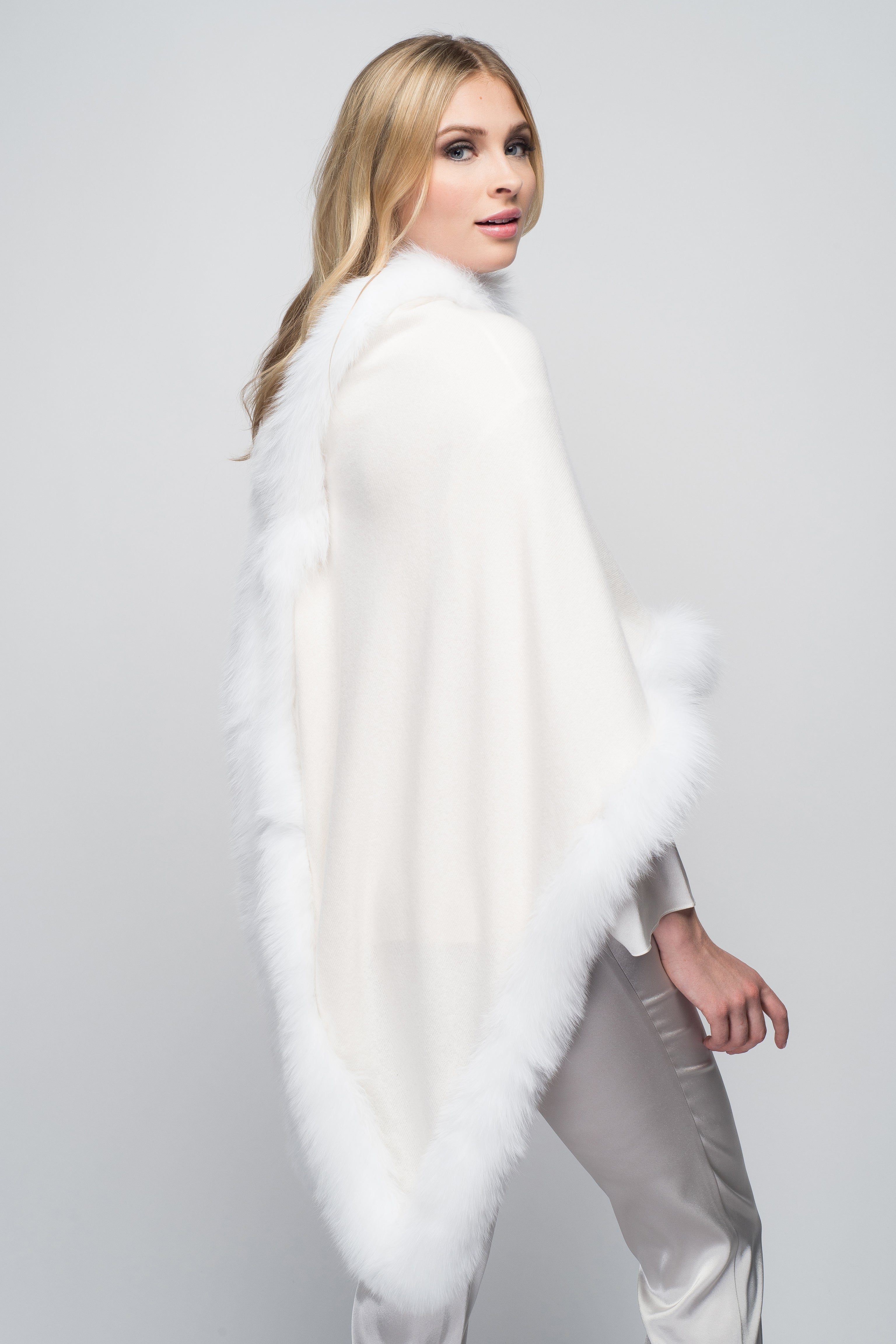 Cashmere Stole with Full Fox Fur Trim in Ivory