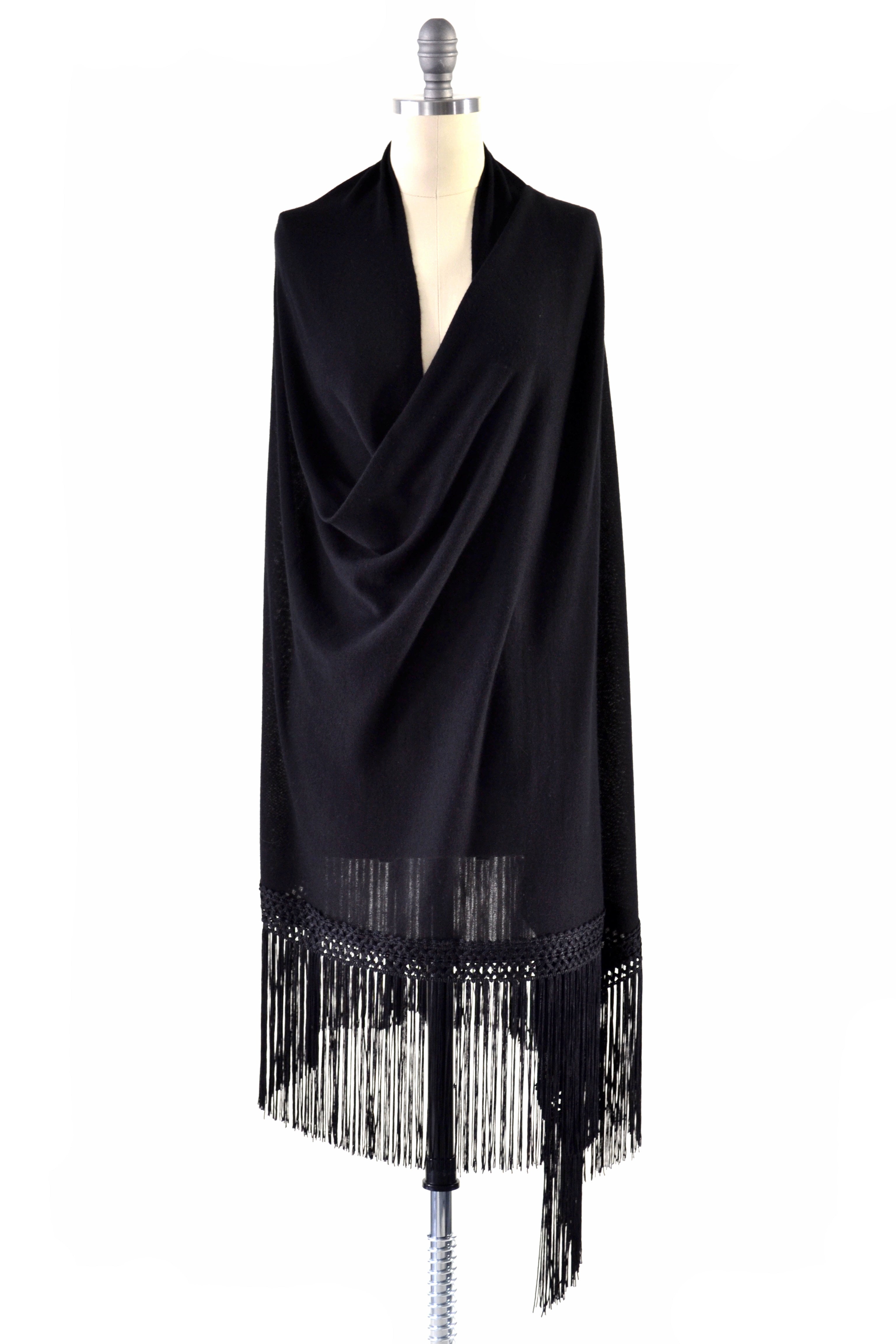 Fine Cashmere Wrap With Silky Macrame Fringe in Black