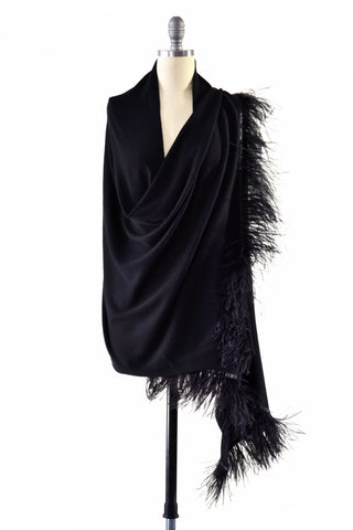 Fine Cashmere Wrap with Double Ostrich Feathers in Ivory
